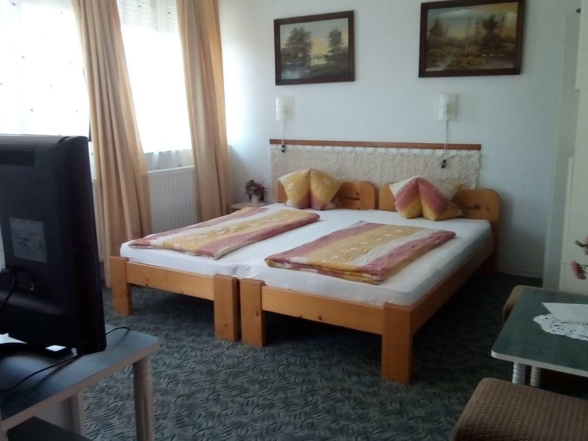 Hotel Kata Vendeghaz Balatonfüred Zewnętrze zdjęcie