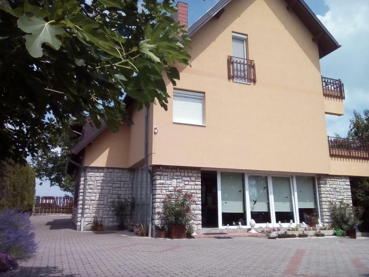 Hotel Kata Vendeghaz Balatonfüred Zewnętrze zdjęcie